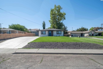 Highland Drive, Prosser, Washington 99350, 2 Bedrooms Bedrooms, ,1 BathroomBathrooms,Site Built-owned Lot,For Sale,Highland Drive,280399