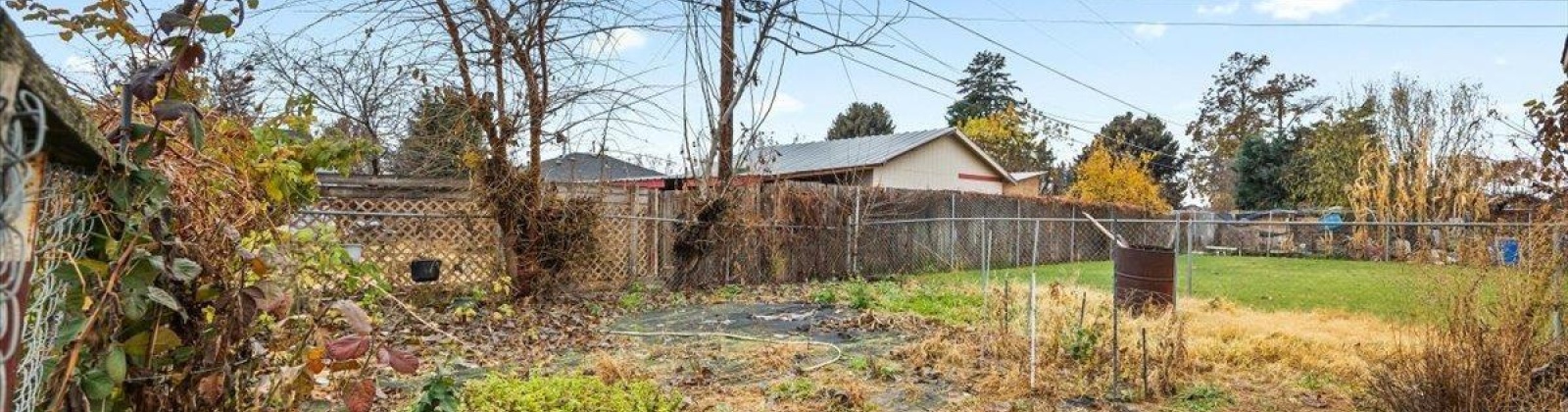 2nd, Grandview, Washington 98930, 3 Bedrooms Bedrooms, ,1 BathroomBathrooms,Site Built-owned Lot,For Sale,2nd,280400