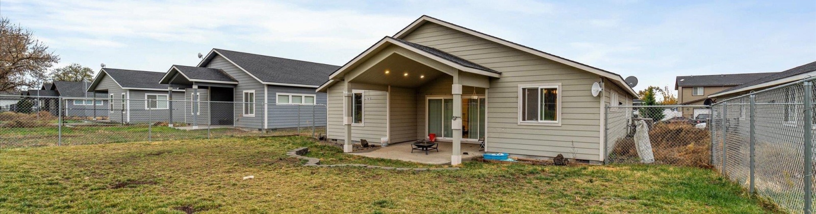 Riverwood Ct., Umatilla, Oregon 97882, 3 Bedrooms Bedrooms, ,2 BathroomsBathrooms,Site Built-owned Lot,For Sale,Riverwood Ct.,280438