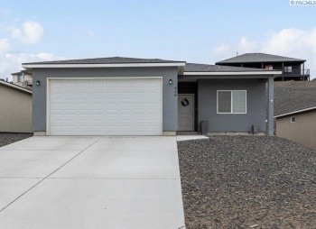 Duke LN, West Richland, Washington 99353, 3 Bedrooms Bedrooms, ,2 BathroomsBathrooms,Site Built-owned Lot,For Sale,Duke LN,280473