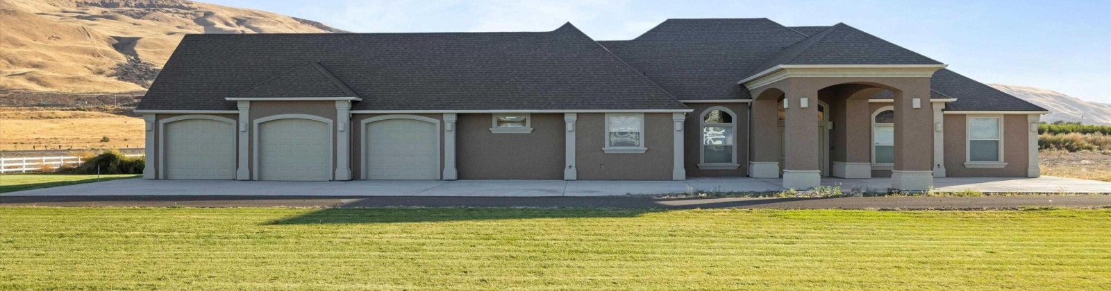 Island View PR NW, Prosser, Washington 99350, 4 Bedrooms Bedrooms, ,3 BathroomsBathrooms,Site Built-owned Lot,For Sale,Island View PR NW,280666