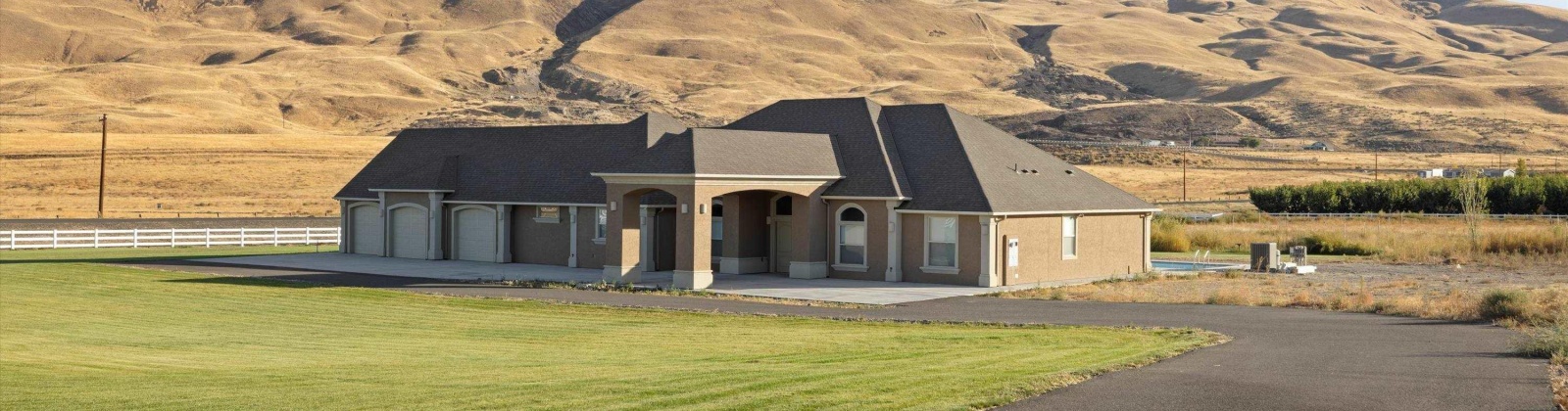 Island View PR NW, Prosser, Washington 99350, 4 Bedrooms Bedrooms, ,3 BathroomsBathrooms,Site Built-owned Lot,For Sale,Island View PR NW,280666