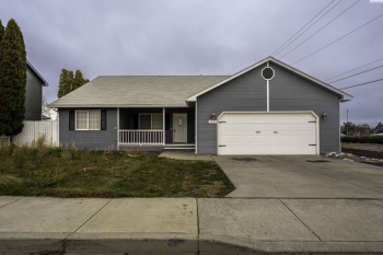 24th Loop, Kennewick, Washington 99337, 4 Bedrooms Bedrooms, ,2 BathroomsBathrooms,Site Built-owned Lot,For Sale,24th Loop,280681