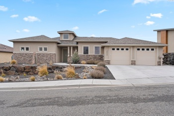 Falconcrest Loop, Richland, Washington 99352, 3 Bedrooms Bedrooms, ,2 BathroomsBathrooms,Site Built-owned Lot,For Sale,Falconcrest Loop,280680