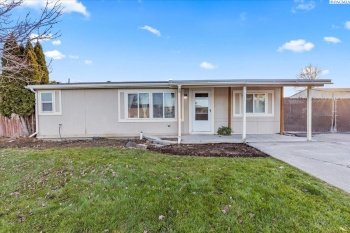 15th Place, Kennewick, Washington 99338, 3 Bedrooms Bedrooms, ,2 BathroomsBathrooms,Manufactured-owned Lot,For Sale,15th Place,280693