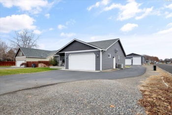 Rd 44, Pasco, Washington 99301, 3 Bedrooms Bedrooms, ,2 BathroomsBathrooms,Site Built-owned Lot,For Sale,Rd 44,280739