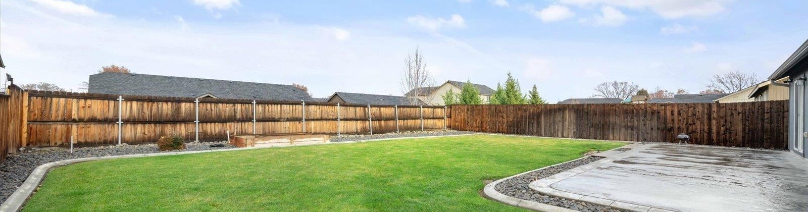 11th Place, Kennewick, Washington 99338, 3 Bedrooms Bedrooms, ,2 BathroomsBathrooms,Site Built-owned Lot,For Sale,11th Place,280786