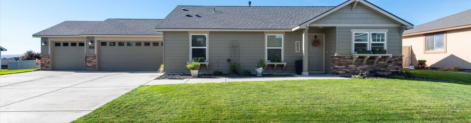 Turf Paradise Dr, Pasco, Washington 99301, 3 Bedrooms Bedrooms, ,2 BathroomsBathrooms,Site Built-owned Lot,For Sale,Turf Paradise Dr,280782