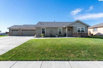 Turf Paradise Dr, Pasco, Washington 99301, 3 Bedrooms Bedrooms, ,2 BathroomsBathrooms,Site Built-owned Lot,For Sale,Turf Paradise Dr,280782