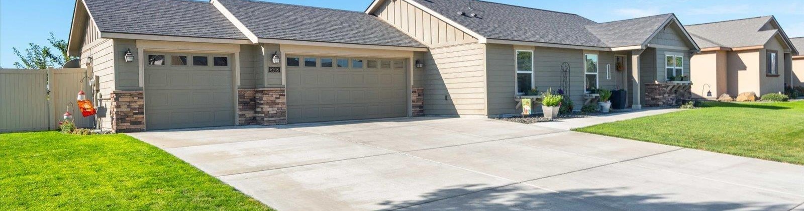 Turf Paradise Dr, Pasco, Washington 99301, 3 Bedrooms Bedrooms, ,2 BathroomsBathrooms,Site Built-owned Lot,For Sale,Turf Paradise Dr,280782