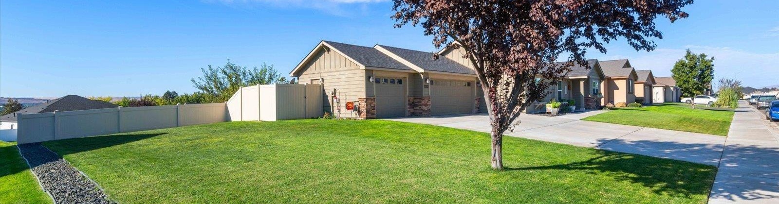 Turf Paradise Dr, Pasco, Washington 99301, 3 Bedrooms Bedrooms, ,2 BathroomsBathrooms,Site Built-owned Lot,For Sale,Turf Paradise Dr,280782