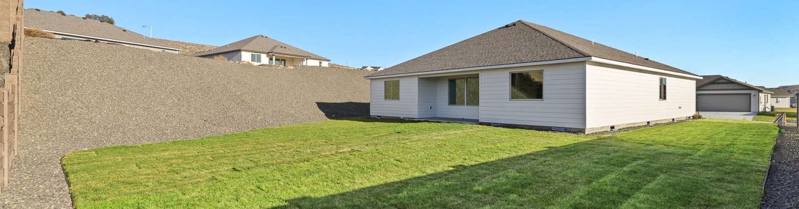 Quay St, Kennewick, Washington 99338, 3 Bedrooms Bedrooms, ,2 BathroomsBathrooms,Site Built-owned Lot,For Sale,Quay St,279079