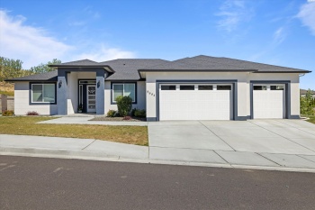 Kent St., Kennewick, Washington 99337, 4 Bedrooms Bedrooms, ,3 BathroomsBathrooms,Site Built-owned Lot,For Sale,Kent St.,280867