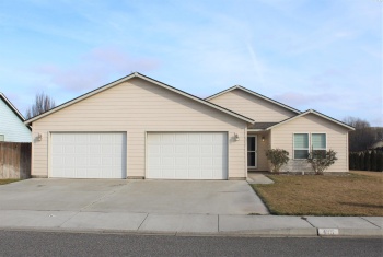 Cleveland Ln, Pasco, Washington 99301, 3 Bedrooms Bedrooms, ,2 BathroomsBathrooms,Site Built-owned Lot,For Rent,Cleveland Ln,280932