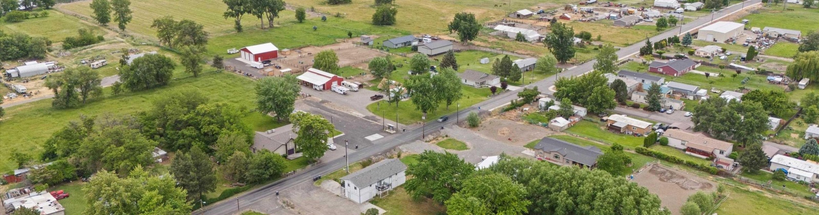 River Rd, Benton City, Washington 99320, 7 Bedrooms Bedrooms, ,3 BathroomsBathrooms,Tri-plex,For Sale,River Rd,276339