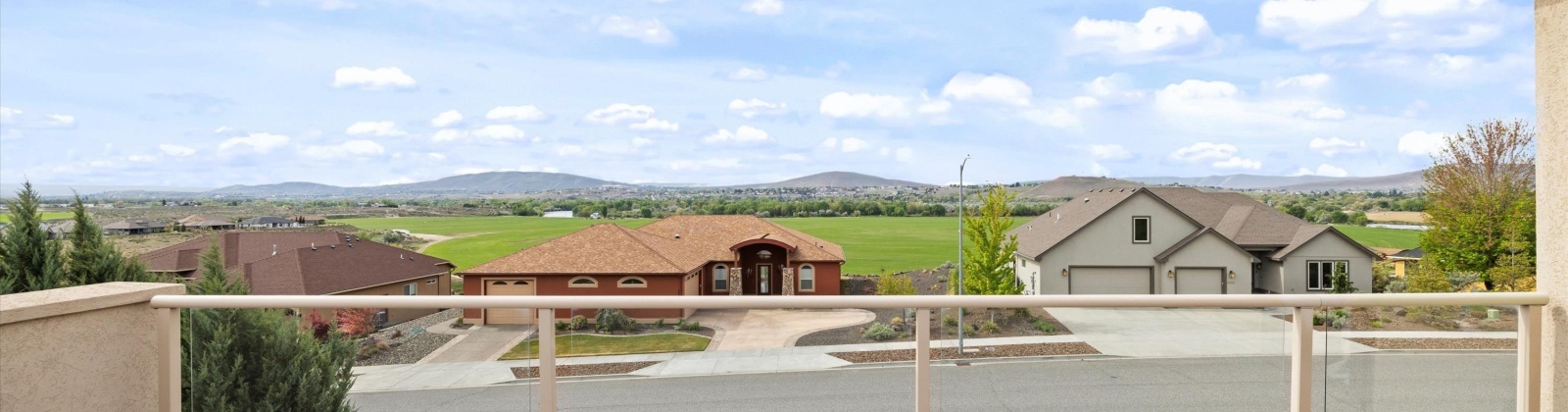 Riverbend Dr, Richland, Washington 99354, 4 Bedrooms Bedrooms, ,4 BathroomsBathrooms,Site Built-owned Lot,For Sale,Riverbend Dr,275517