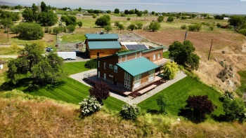 Dalton Ln., Zillah, Washington 98953, 3 Bedrooms Bedrooms, ,5 BathroomsBathrooms,Log Home,For Sale,Dalton Ln.,276104