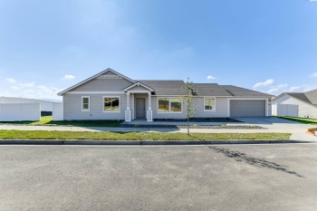 30th Pl, Kennewick, Washington 99338, 3 Bedrooms Bedrooms, ,2 BathroomsBathrooms,Site Built-owned Lot,For Sale,30th Pl,276303