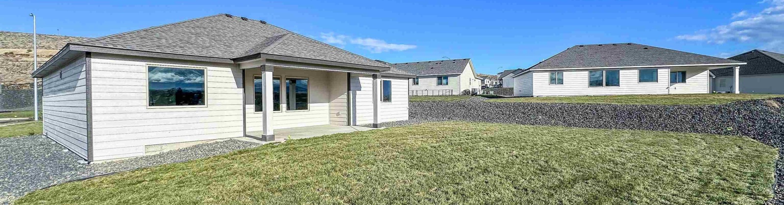 30th Pl, Kennewick, Washington 99338, 3 Bedrooms Bedrooms, ,2 BathroomsBathrooms,Site Built-owned Lot,For Sale,30th Pl,276275