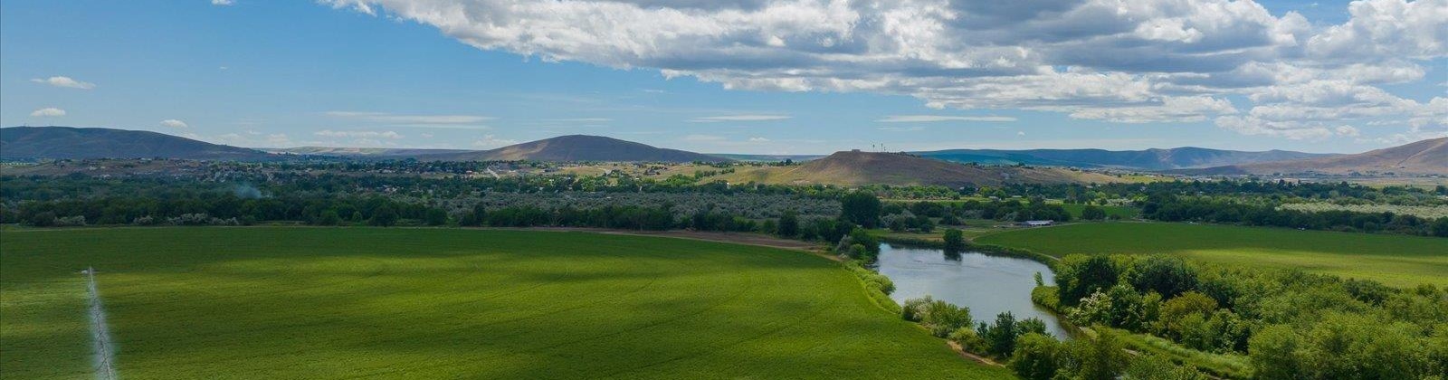 Bluffs Drive, Richland, Washington 99354, 3 Bedrooms Bedrooms, ,3 BathroomsBathrooms,Site Built-owned Lot,For Sale,Bluffs Drive,276376