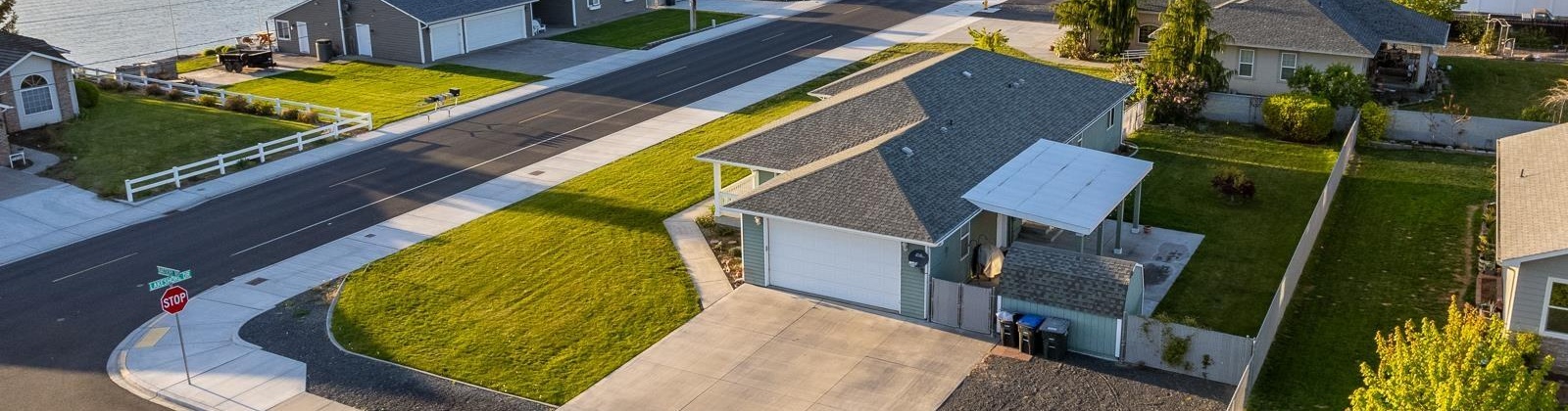 Lakeshore Dr, Moses Lake, Washington 98837, 3 Bedrooms Bedrooms, ,2 BathroomsBathrooms,Site Built-owned Lot,For Sale,Lakeshore Dr,275396