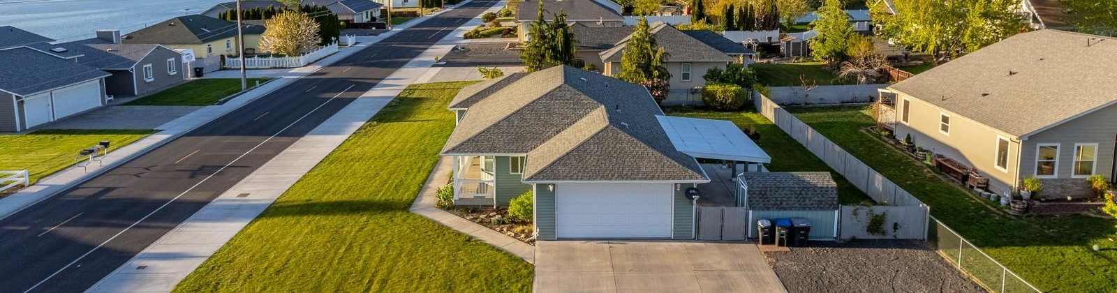 Lakeshore Dr, Moses Lake, Washington 98837, 3 Bedrooms Bedrooms, ,2 BathroomsBathrooms,Site Built-owned Lot,For Sale,Lakeshore Dr,275396