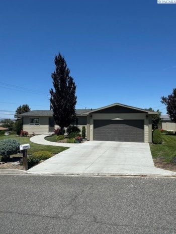 Cherry Ave., Sunnyside, Washington 98944, 3 Bedrooms Bedrooms, ,2 BathroomsBathrooms,Site Built-owned Lot,For Sale,Cherry Ave.,276914