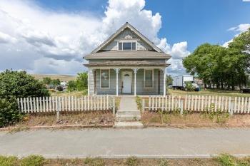 Booth Ave, Washtucna, Washington 99371, 3 Bedrooms Bedrooms, ,2 BathroomsBathrooms,Site Built-owned Lot,For Sale,Booth Ave,277262