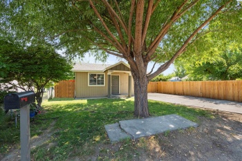 Helena St, Richland, Washington 99352, 3 Bedrooms Bedrooms, ,1 BathroomBathrooms,Site Built-owned Lot,For Sale,Helena St,277469