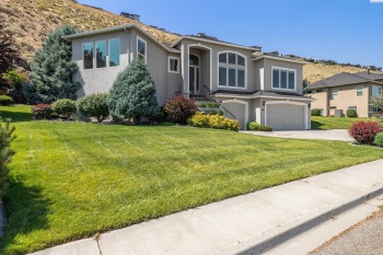 Meadow Hills Drive, Richland, Washington 99352, 4 Bedrooms Bedrooms, ,4 BathroomsBathrooms,Site Built-owned Lot,For Sale,Meadow Hills Drive,277499