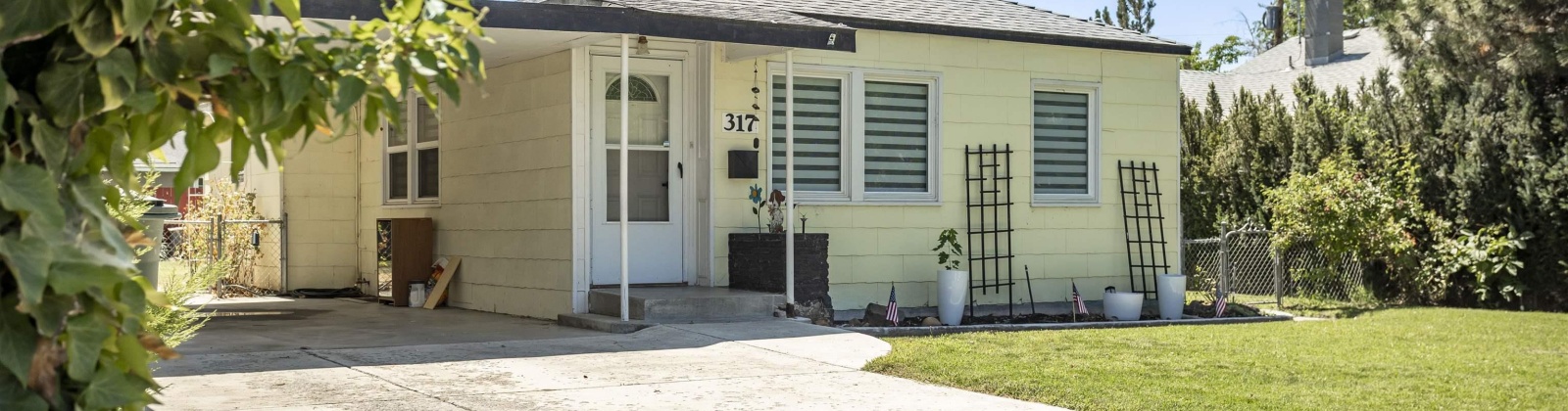 Sanford Ave, Richland, Washington 99352, 2 Bedrooms Bedrooms, ,1 BathroomBathrooms,Site Built-owned Lot,For Sale,Sanford Ave,277526