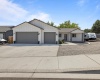 39th, Kennewick, Washington 99337, 4 Bedrooms Bedrooms, ,5 BathroomsBathrooms,Site Built-owned Lot,For Sale,39th,277539