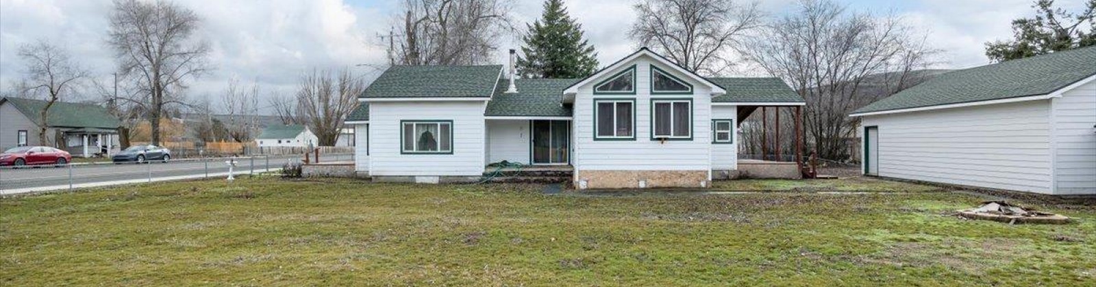 Main St, Washtucna, Washington 99371, 3 Bedrooms Bedrooms, ,1 BathroomBathrooms,Site Built-owned Lot,For Sale,Main St,273662