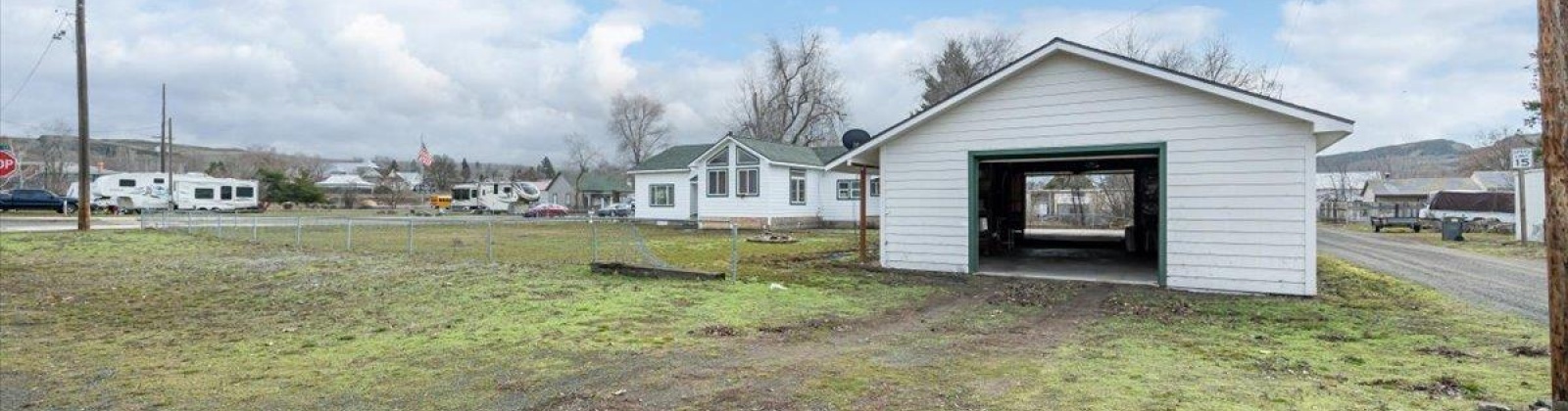 Main St, Washtucna, Washington 99371, 3 Bedrooms Bedrooms, ,1 BathroomBathrooms,Site Built-owned Lot,For Sale,Main St,273662