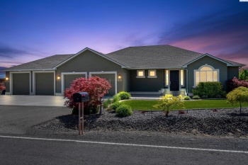 Summit View Drive, Kennewick, Washington 99338-2331, 5 Bedrooms Bedrooms, ,5 BathroomsBathrooms,Site Built-owned Lot,For Sale,Summit View Drive,277725