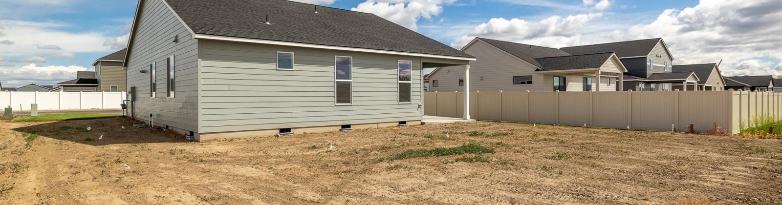 Pearl, Grandview, Washington 98930, 3 Bedrooms Bedrooms, ,2 BathroomsBathrooms,Site Built-owned Lot,For Sale,Pearl,278111