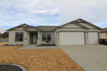 Palermo Ave, Richland, Washington 99352, 4 Bedrooms Bedrooms, ,2 BathroomsBathrooms,Site Built-owned Lot,For Rent,Palermo Ave,278167