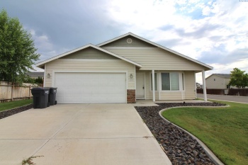 Finnhorse Lane, Pasco, Washington 99301, 3 Bedrooms Bedrooms, ,2 BathroomsBathrooms,Site Built-owned Lot,For Rent,Finnhorse Lane,278224