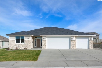 34th Pl, Kennewick, Washington 99338, 3 Bedrooms Bedrooms, ,2 BathroomsBathrooms,Site Built-owned Lot,For Sale,34th Pl,278299