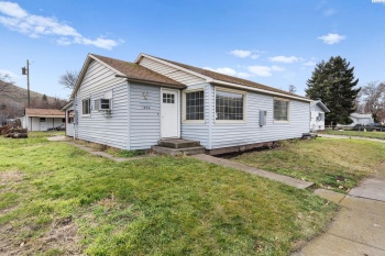 Columbia Street, Pomeroy, Washington 99347, 3 Bedrooms Bedrooms, ,1 BathroomBathrooms,Site Built-owned Lot,For Sale,Columbia Street,272931