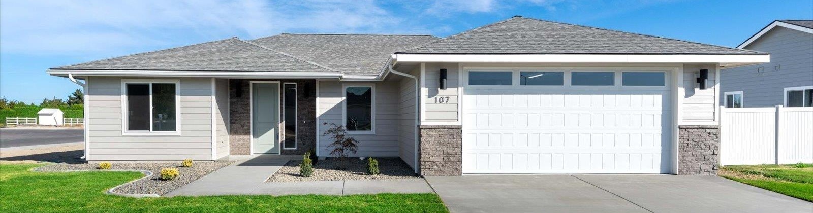 26th Ave, Kennewick, Washington 99337, 3 Bedrooms Bedrooms, ,2 BathroomsBathrooms,Site Built-owned Lot,For Sale,26th Ave,278348