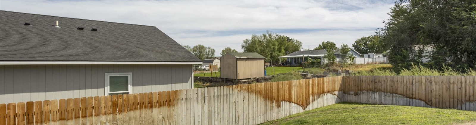 Lucy Ave, Benton City, Washington 99320, 3 Bedrooms Bedrooms, ,2 BathroomsBathrooms,Site Built-owned Lot,For Sale,Lucy Ave,278389