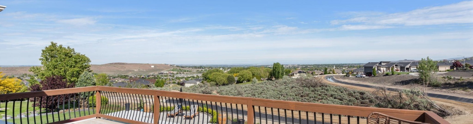 Blue Mt. Loop, Richland, Washington 99352, 5 Bedrooms Bedrooms, ,4 BathroomsBathrooms,Site Built-owned Lot,For Sale,Blue Mt. Loop,276209