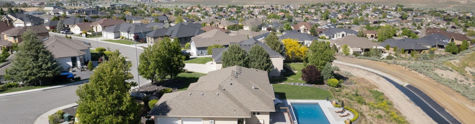 Blue Mt. Loop, Richland, Washington 99352, 5 Bedrooms Bedrooms, ,4 BathroomsBathrooms,Site Built-owned Lot,For Sale,Blue Mt. Loop,276209