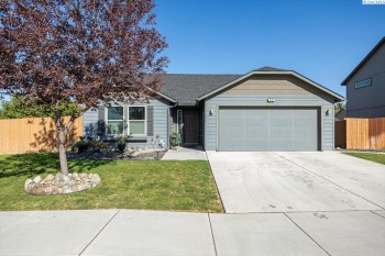 Keller Pl, Kennewick, Washington 99337, 3 Bedrooms Bedrooms, ,2 BathroomsBathrooms,Site Built-owned Lot,For Sale,Keller Pl,278648