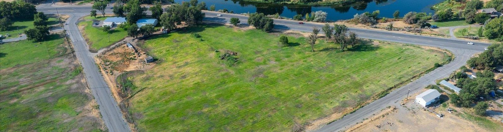 Van Giesen St, Richland, Washington 99354, 7 Bedrooms Bedrooms, ,3 BathroomsBathrooms,Site Built-owned Lot,For Sale,Van Giesen St,278743