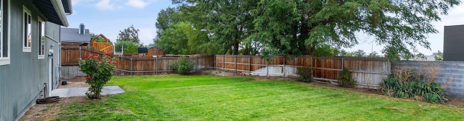 Imnaha Ave, Kennewick, Washington 99336, 3 Bedrooms Bedrooms, ,3 BathroomsBathrooms,Site Built-owned Lot,For Sale,Imnaha Ave,278865