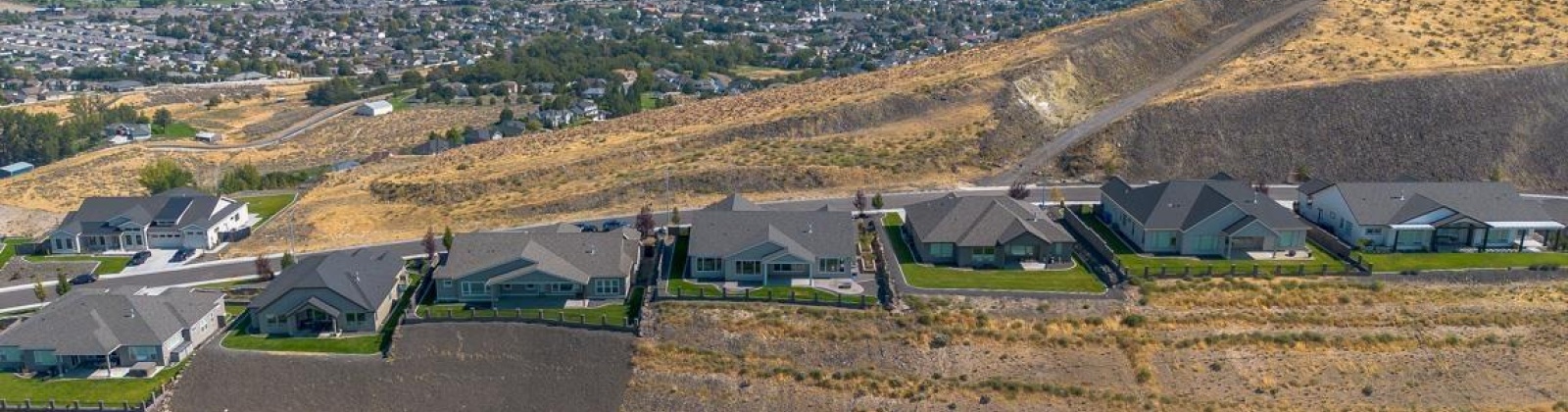 Skyview Loop, Richland, Washington 99352, 4 Bedrooms Bedrooms, ,3 BathroomsBathrooms,Site Built-owned Lot,For Sale,Skyview Loop,278761