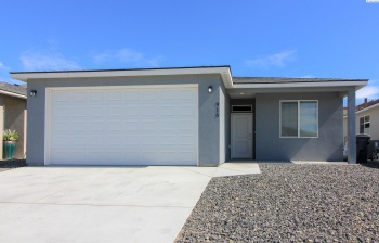 Duke Ln, West Richland, Washington 99353, 3 Bedrooms Bedrooms, ,2 BathroomsBathrooms,Site Built-owned Lot,For Rent,Duke Ln,278901