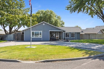 38Th Pl, Kennewick, Washington 99337, 4 Bedrooms Bedrooms, ,2 BathroomsBathrooms,Site Built-owned Lot,For Sale,38Th Pl,278485